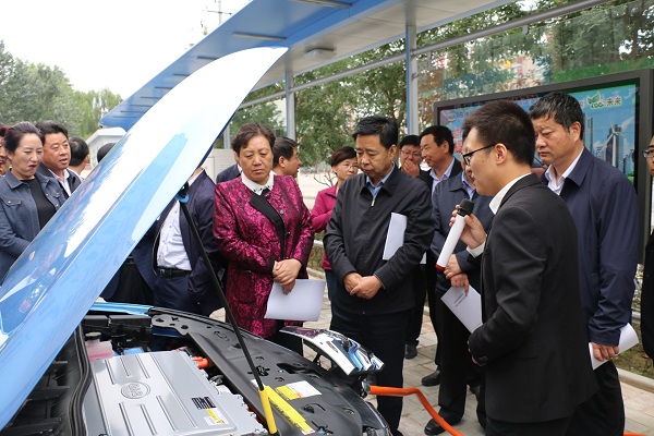 市委副書記、市長王奮彥帶隊(duì)觀摩督查公司項(xiàng)目建設(shè)工作(圖2)