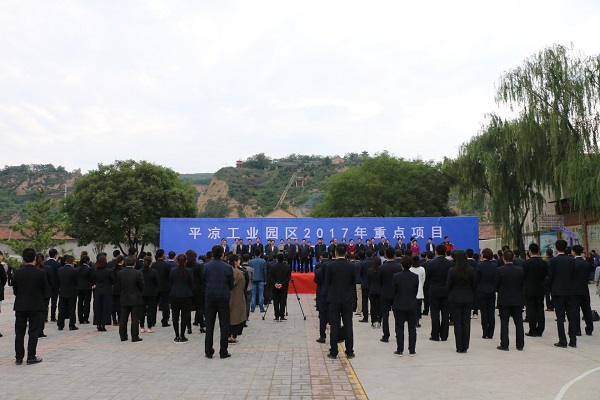 市委副書記、市長王奮彥帶隊(duì)觀摩督查公司項(xiàng)目建設(shè)工作(圖3)
